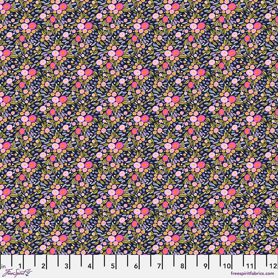 Paradise Blooms - Mini Wildflowers - Blueberry PWKI015.BLUEBERRY FreeSpirit Fabrics