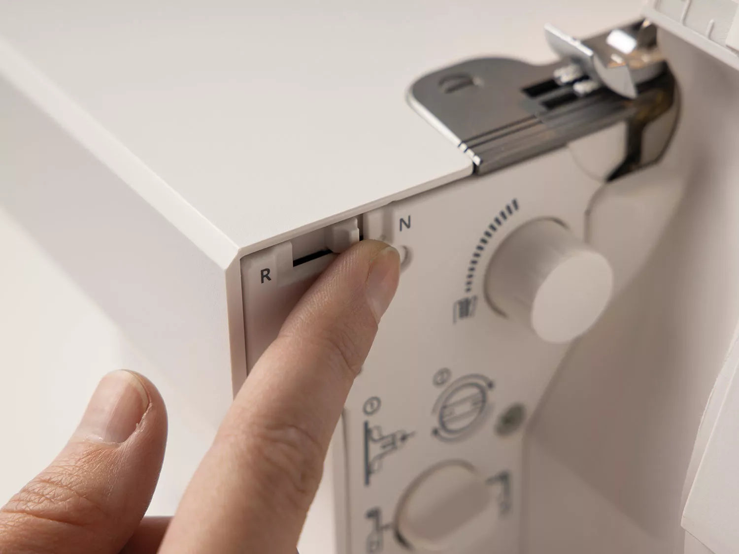 PFAFF admire air 5000 Overlock Machine