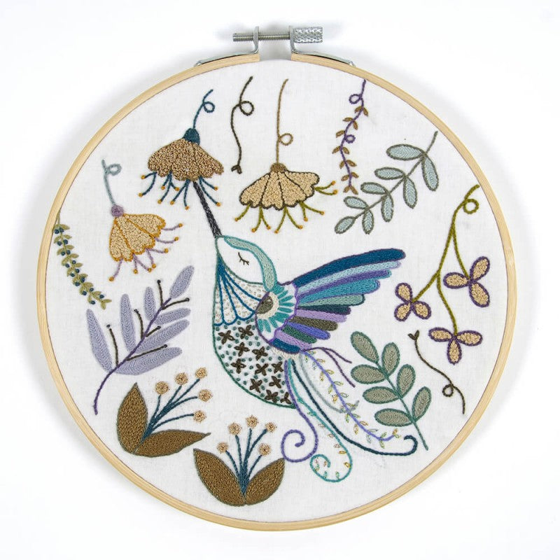 DMC Un Chat dans l’Aiguille Advanced Embroidery Kit Hummingbird