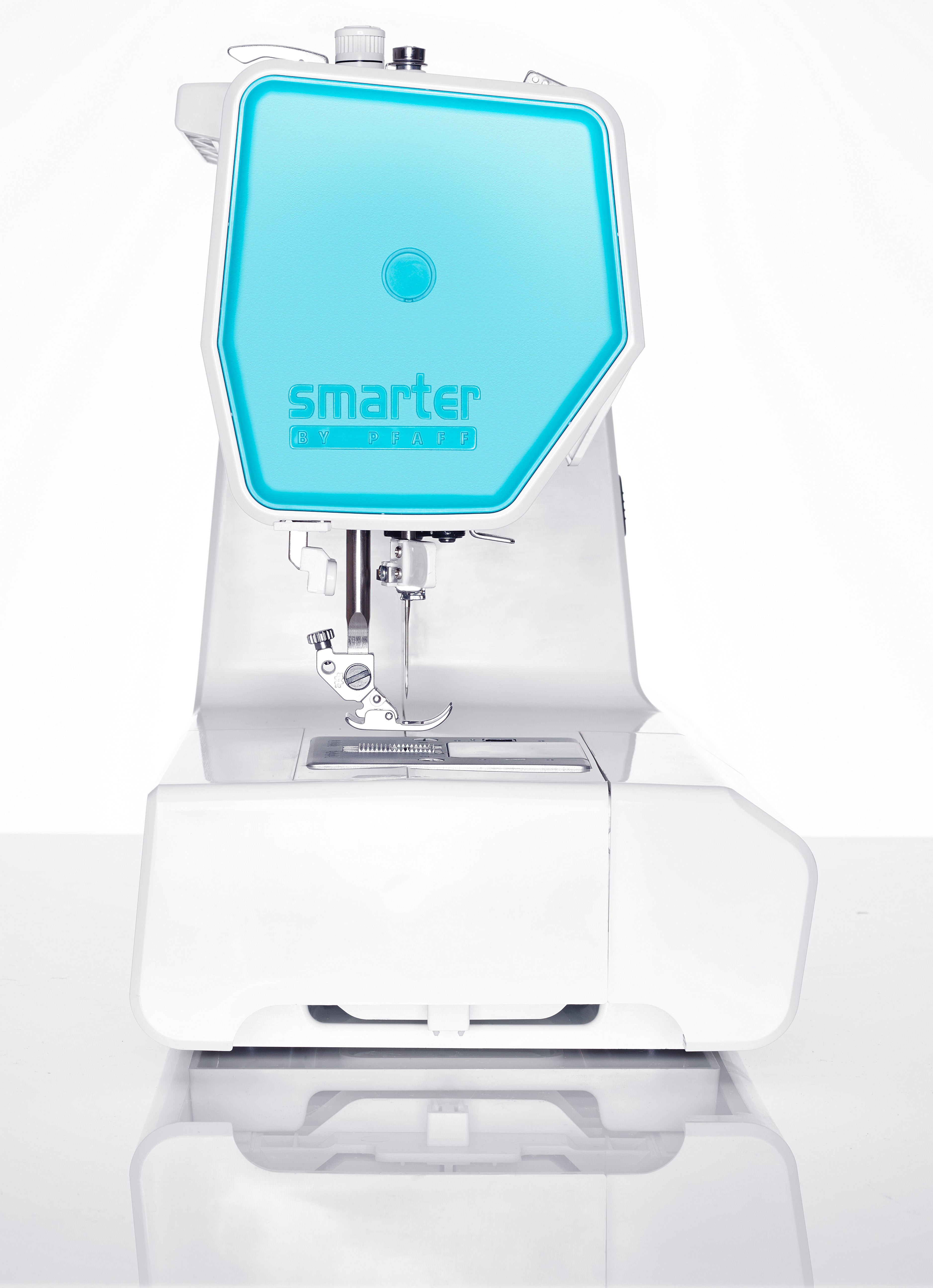 SMARTER BY PFAFF 260c Sewing Machine