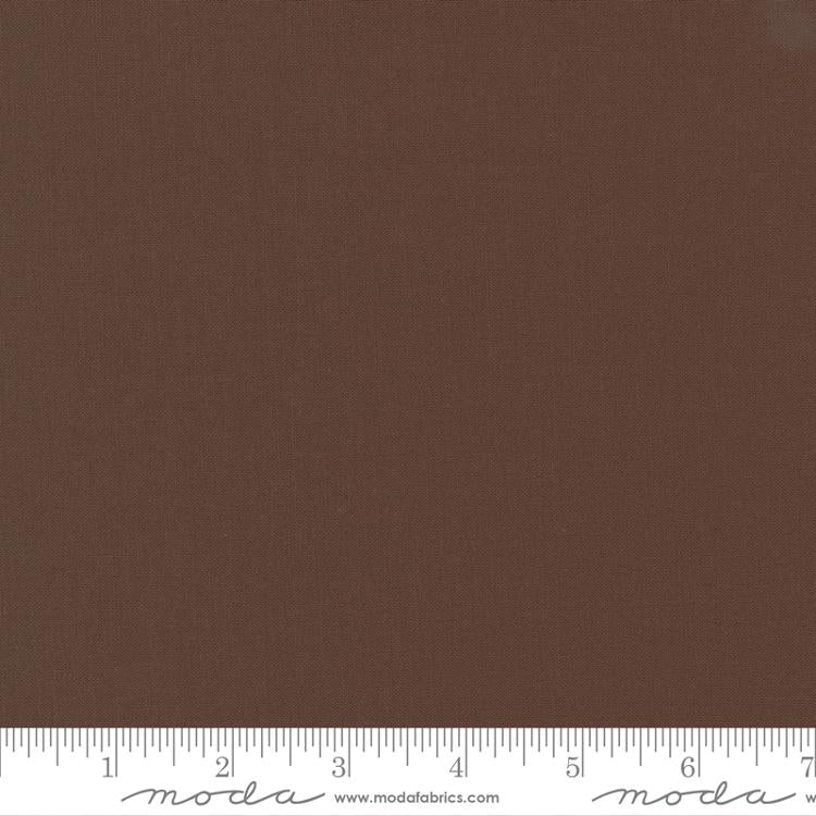 Bella Solids - Chocolate 9900 41 Moda