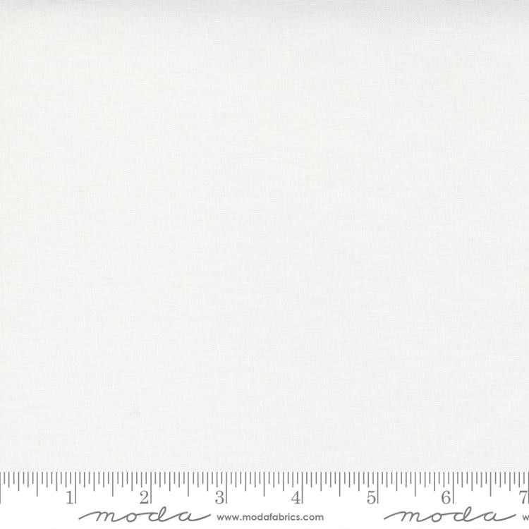Bella Solids - Off White 9900 200 Moda