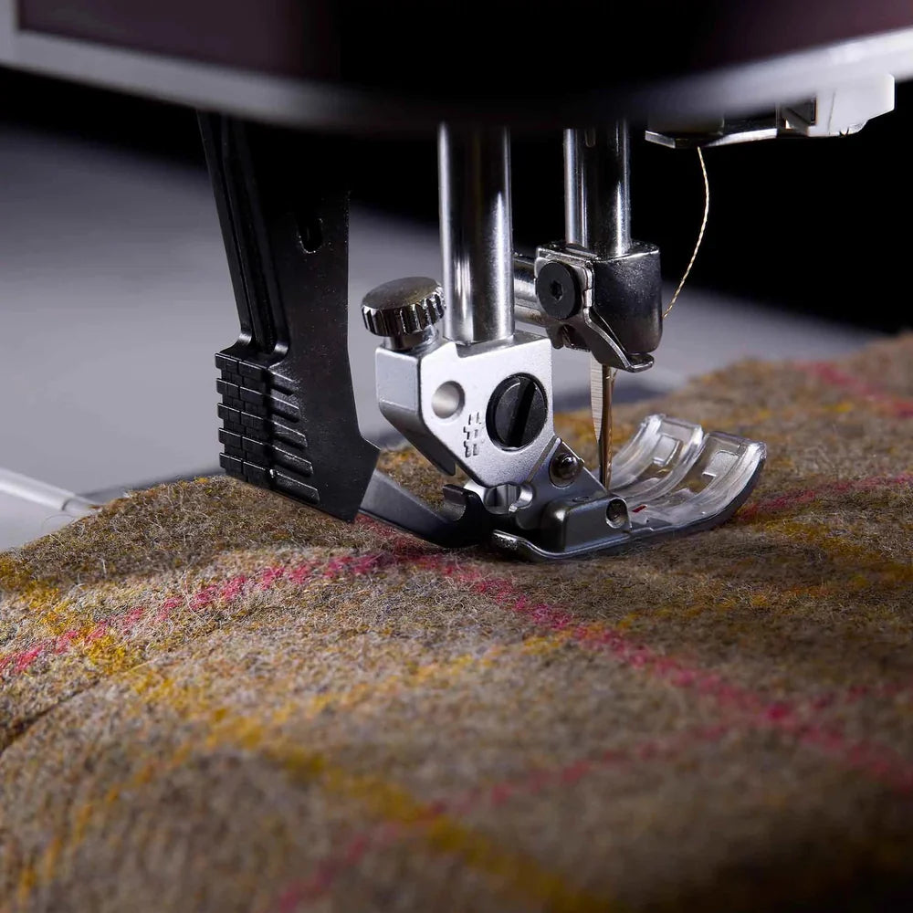 PFAFF creative expression 750 Sewing and Embroidery Machine